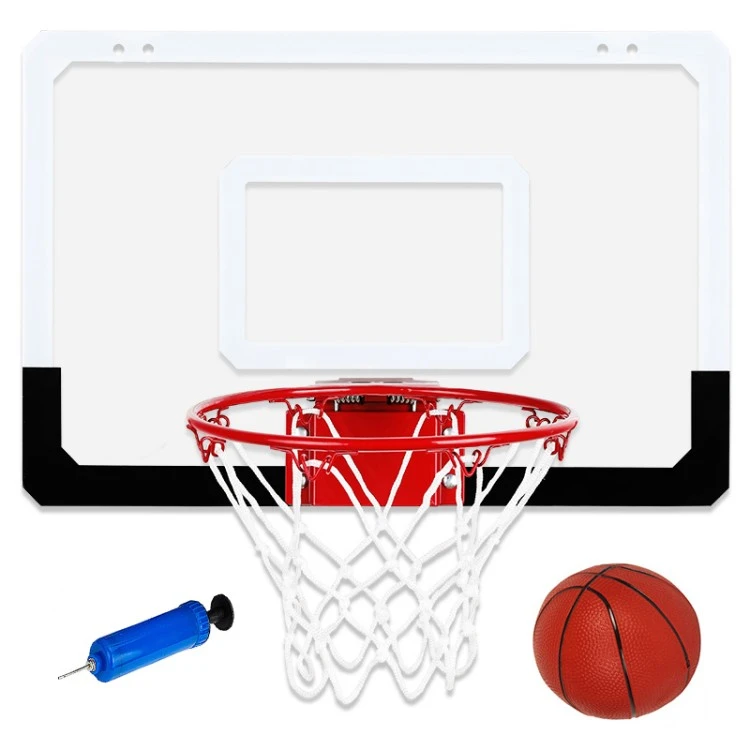 Mini aro de baloncesto montado en la pared